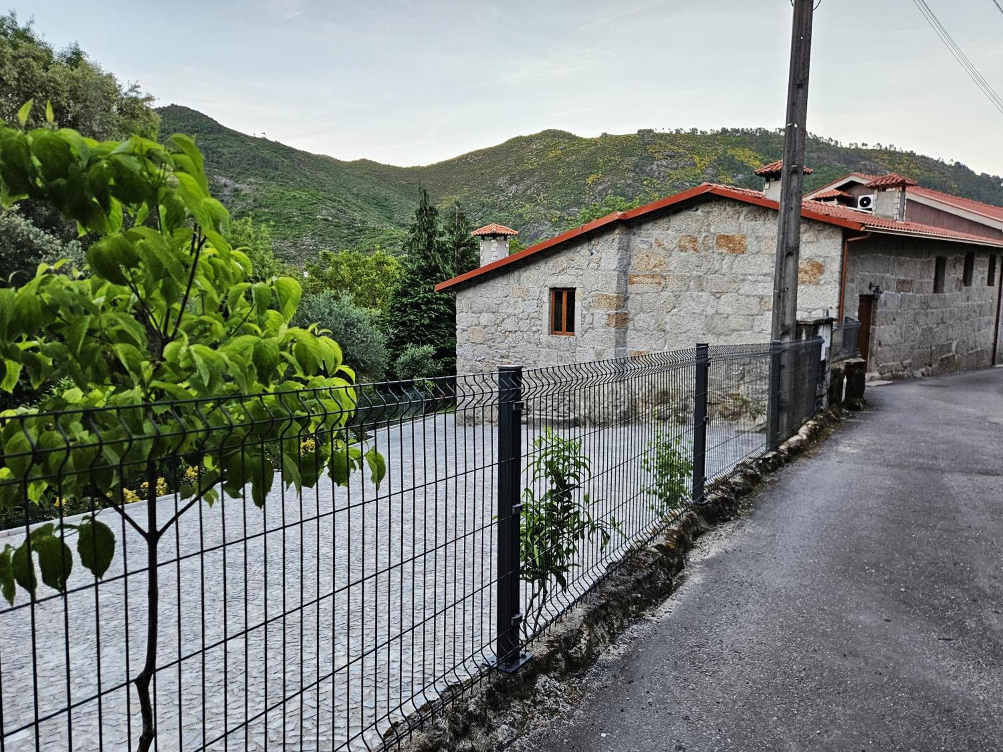 Maison d'hôtes Quinta da Casa dos Santos - Inside Gerês Extérieur photo